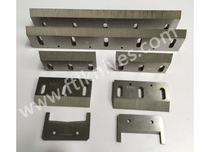 Long Saw Toothed Cutting Knife Blade