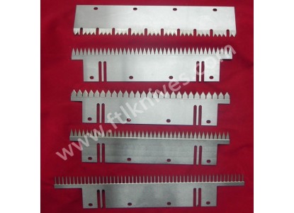 Long Saw Toothed Cutting Knife Blade